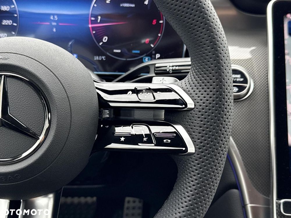 Mercedes-Benz GLC - 23