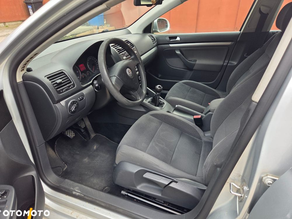 Volkswagen Jetta 1.9 TDI Comfortline - 4