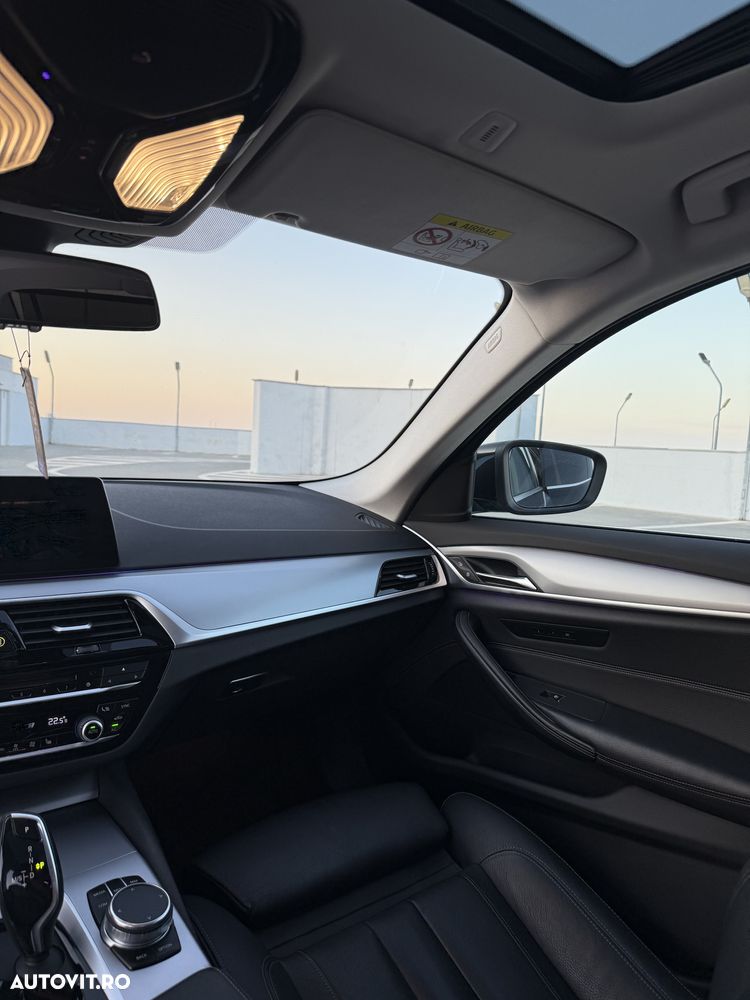 BMW Seria 5 520d AT - 11
