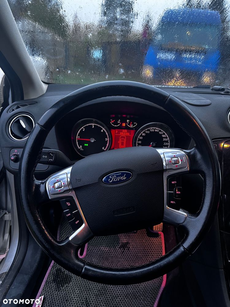 Ford Mondeo - 8