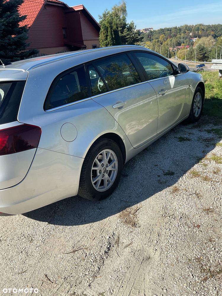 Opel Insignia - 25