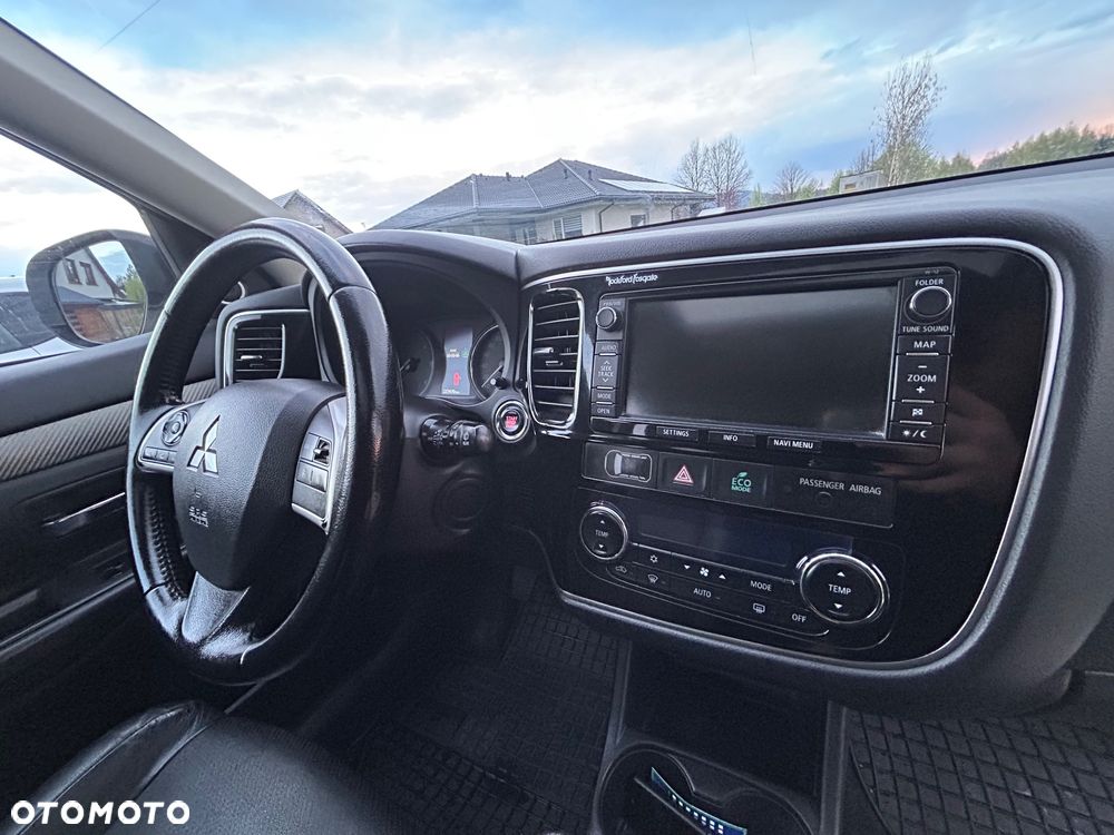 Mitsubishi Outlander 2.2 DI-D 4WD Diamant Edition - 15