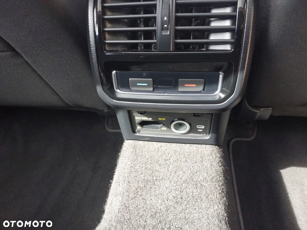 Volkswagen Passat Variant 2.0 TDI SCR DSG 4Motion Business - 15