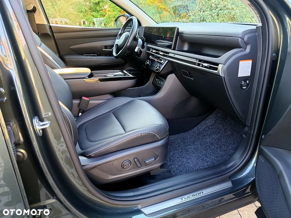 Hyundai Tucson 1.6 T-GDi HEV Executive 2WD - 22