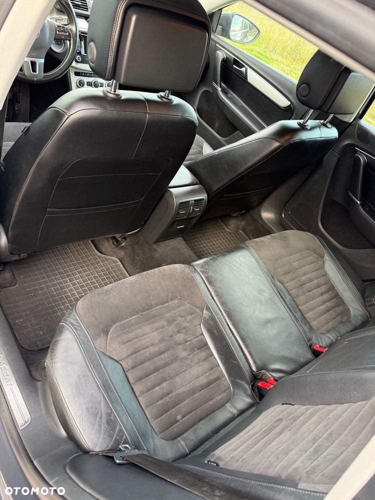 Volkswagen Passat 2.0 TDI Highline - 14