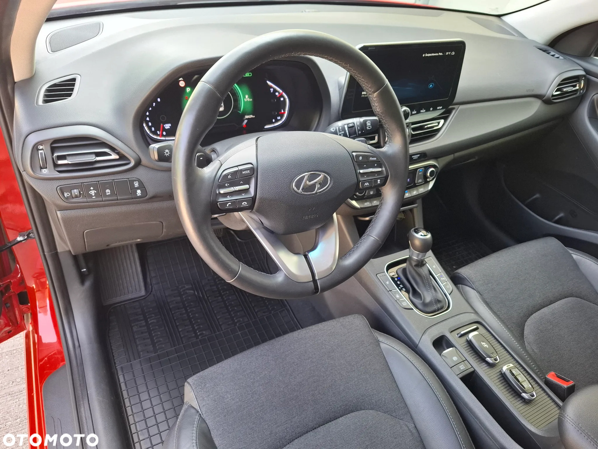 Hyundai i30 1.5 T-GDI 48V-Hybrid DCT Intro - 13