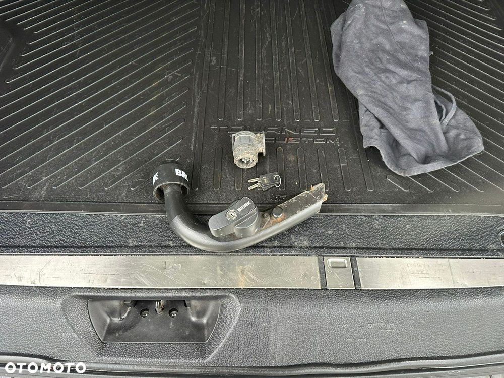 Ford Tourneo Custom - 21