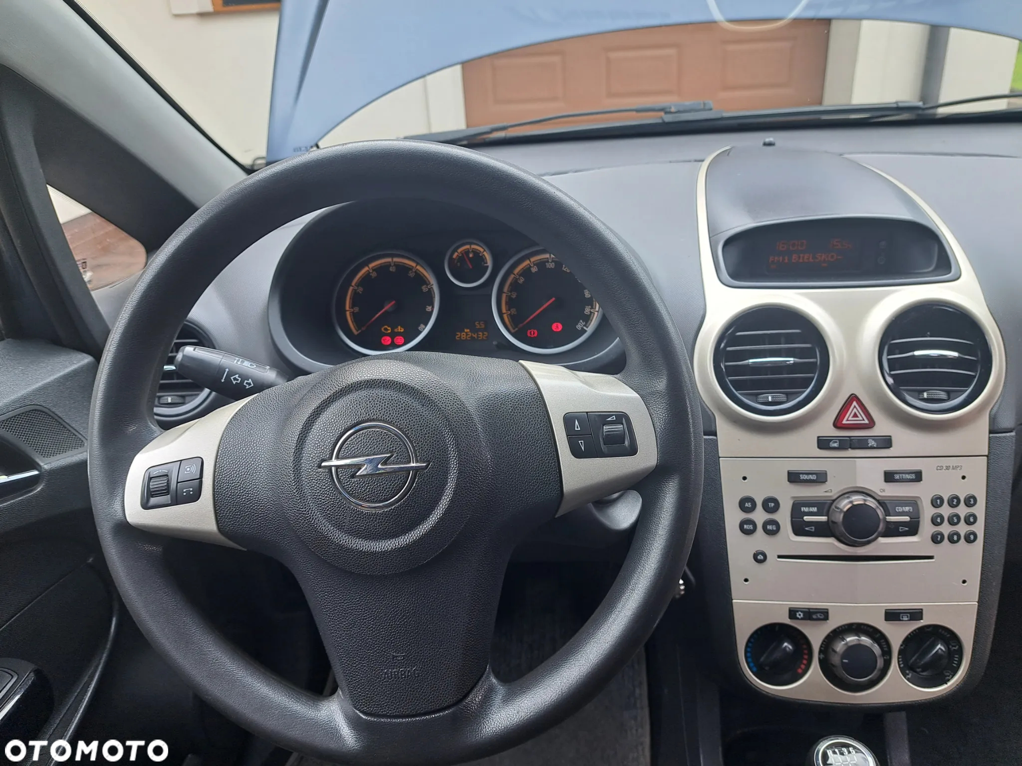 Opel Corsa 1.2 16V - 10
