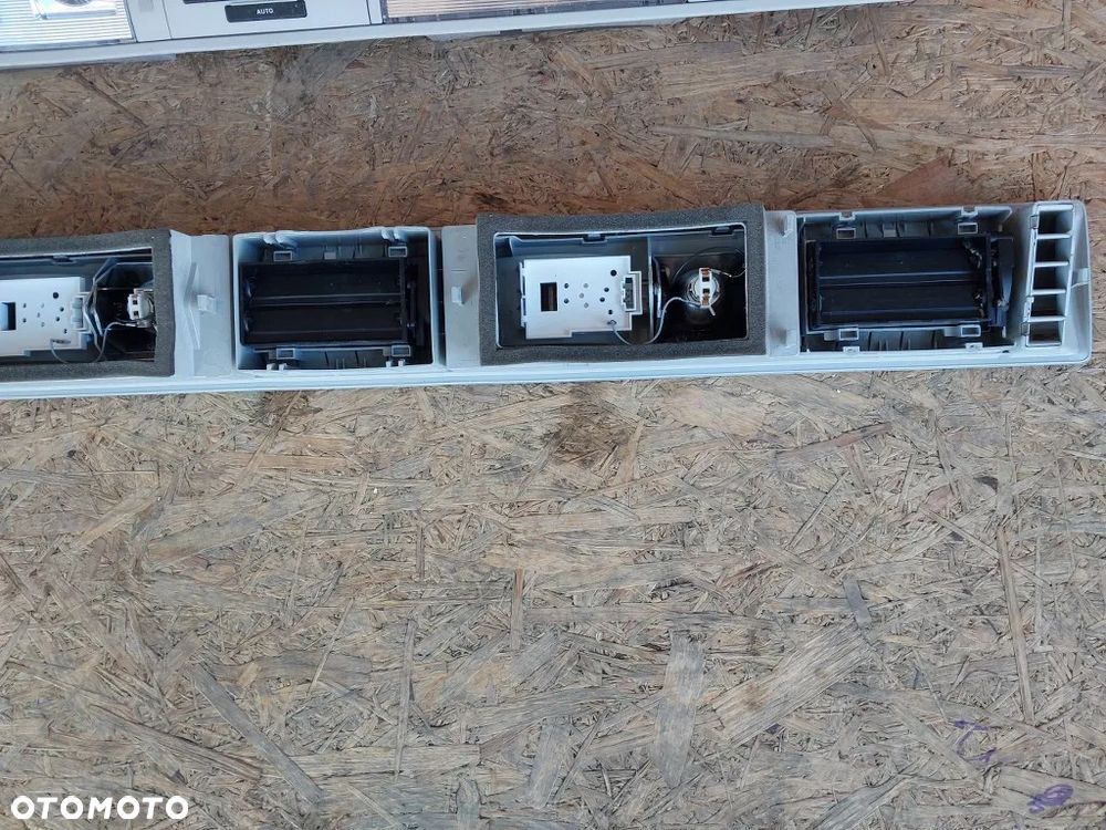 panel nawiewu klimatronik tył kratki nawiewu lampki podsufitki vw multivan caravelle t6 7E0907049 7E5947291 - 7
