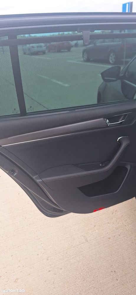 Skoda Superb Combi 2.0 TDI 4x4 DSG Scout - 14