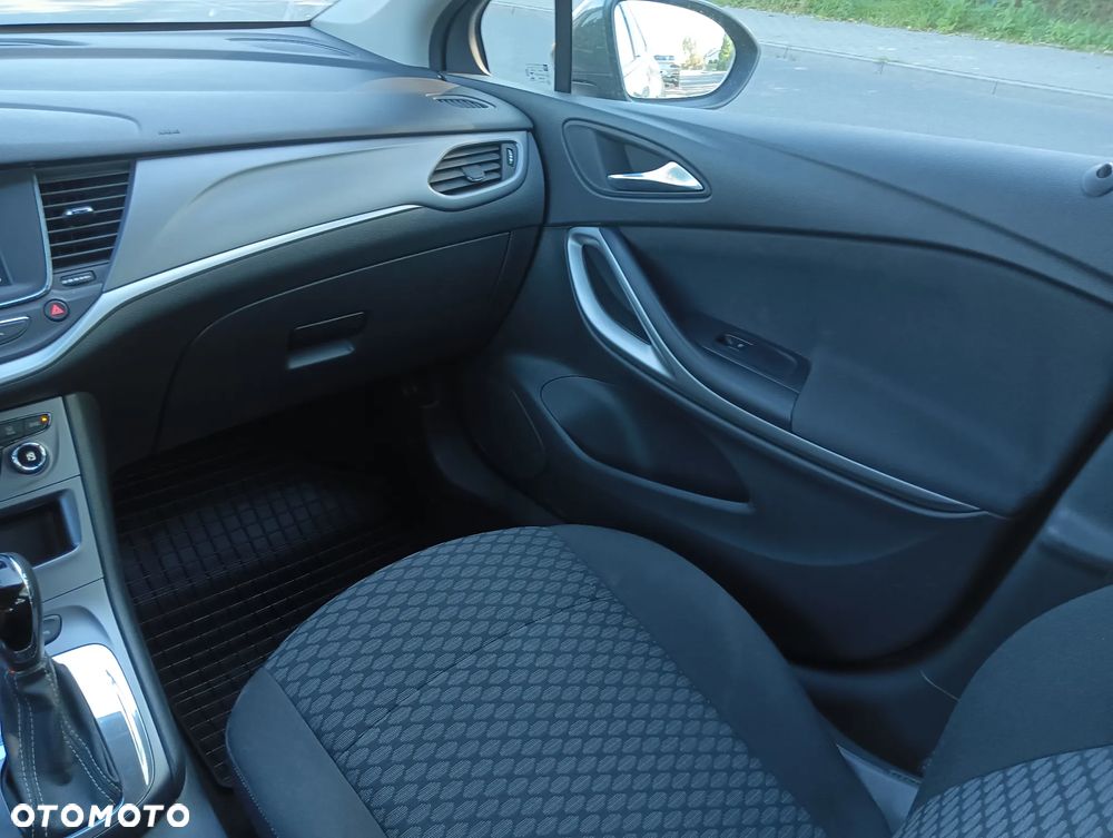 Opel Astra V 1.4 T Enjoy S&S - 10