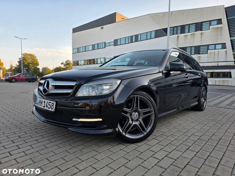 Mercedes-Benz C-Class 2010 photo 4