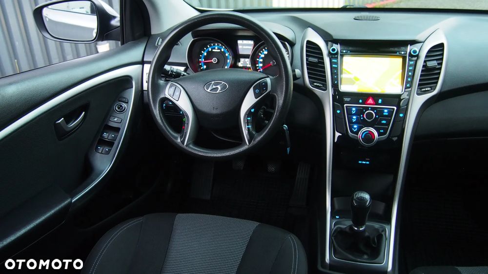 Hyundai i30 1.4 Family - 6