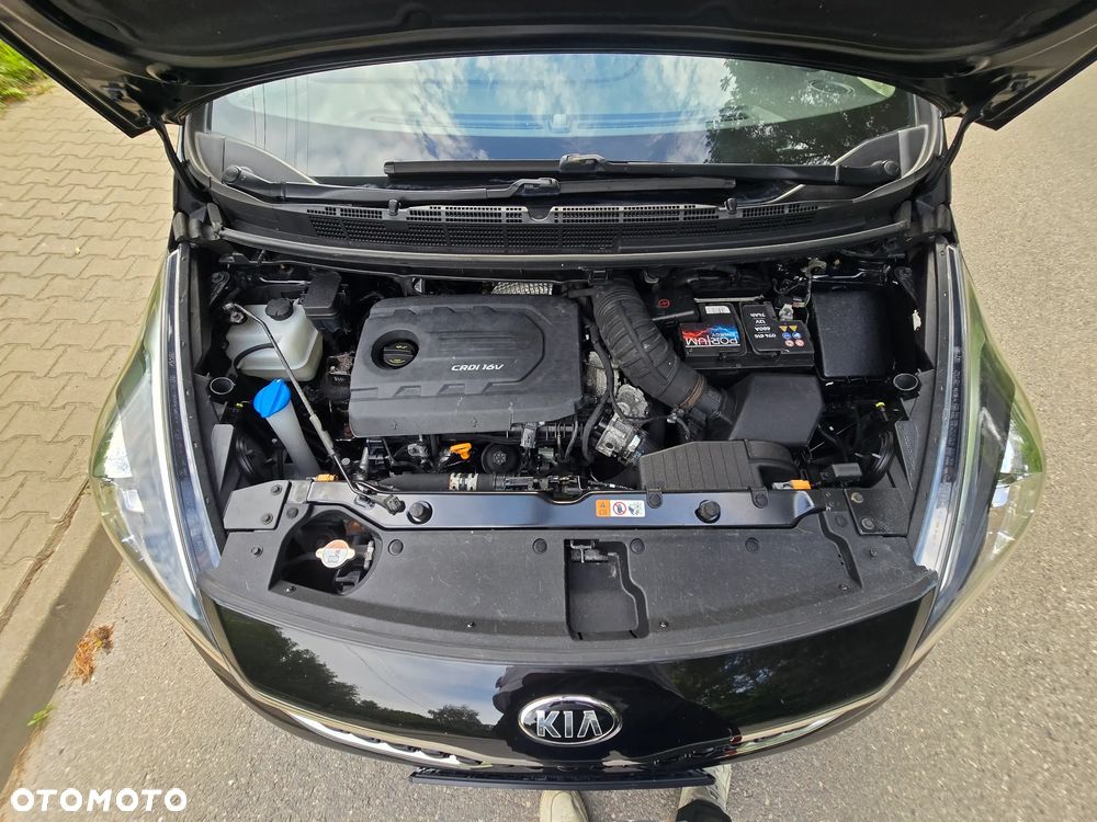 Kia Carens 1.7 CRDi L 7os - 25