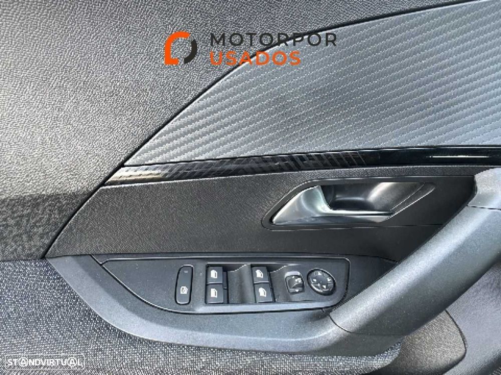 Peugeot 2008 1.2 Style - 12