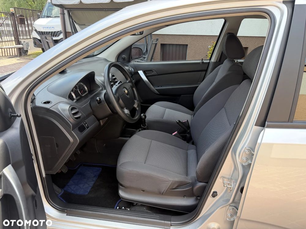 Chevrolet Aveo 1.2 LS - 12