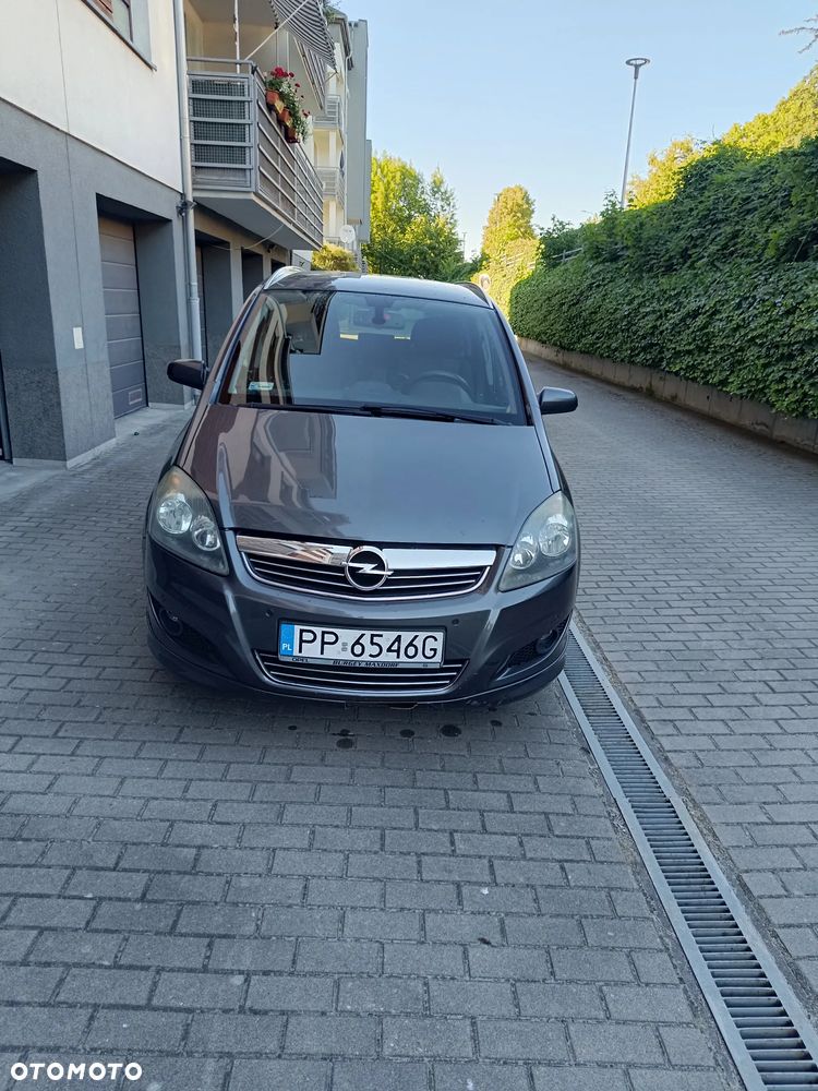 Opel Zafira 1.8 Sport - 15