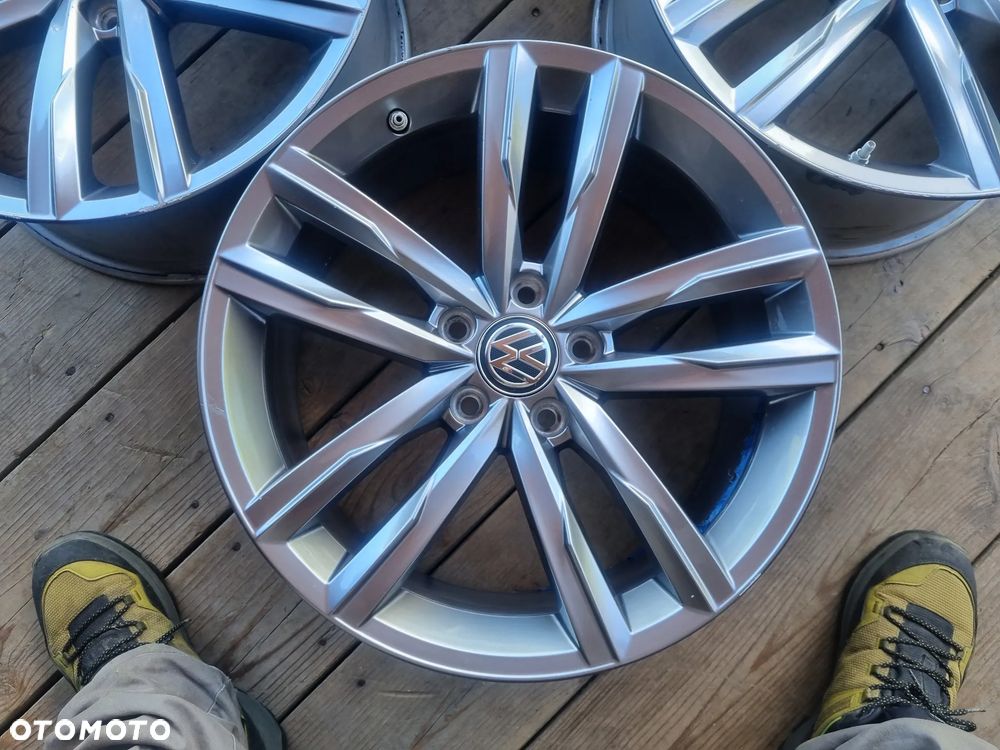 VW PASSAT 3G0,TIGUAN,SEAT LEON,SKODA SUPERB,AUDI 8X18 ET44 5X112 bdb stan - 6