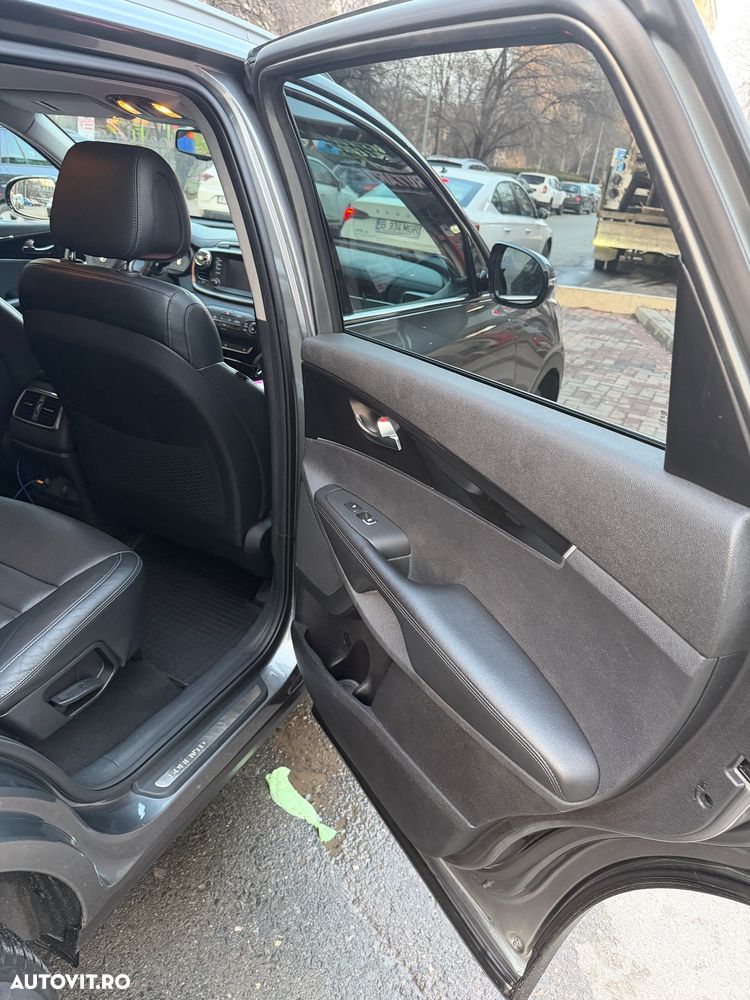Kia Sorento 2.2 DSL 6AT 4x4 Cosmo - 9