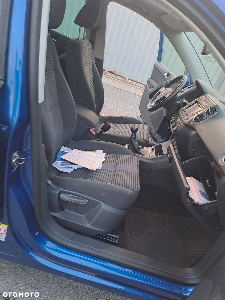 Volkswagen Tiguan - 12