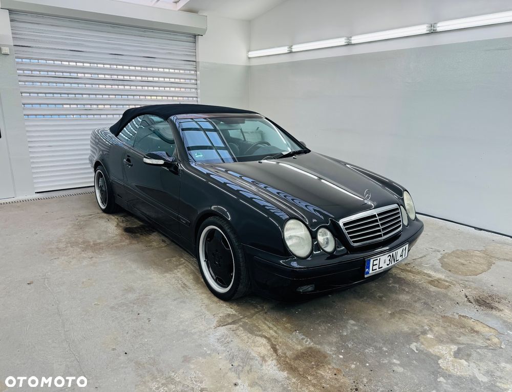 Mercedes-Benz CLK - 10