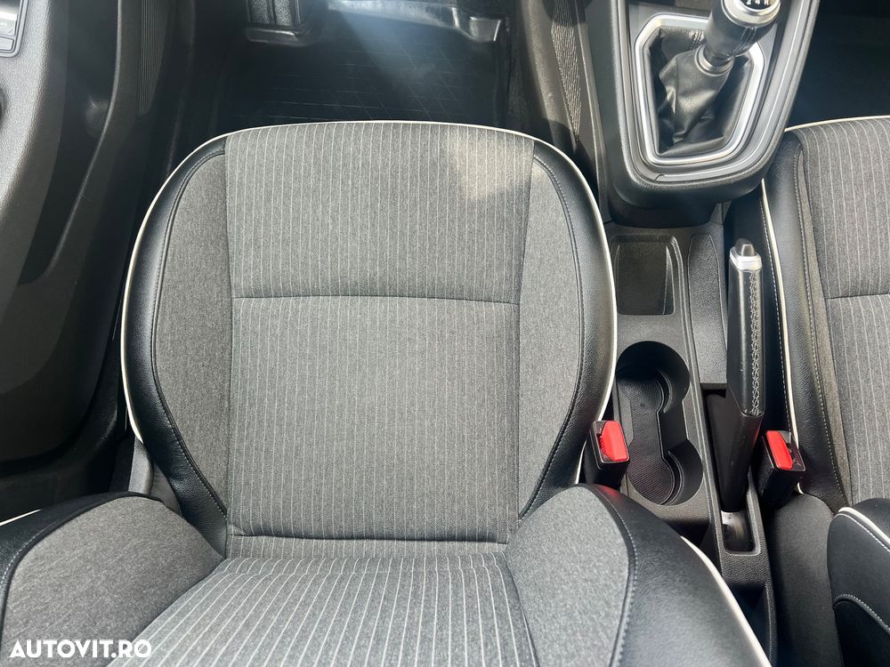 Renault Clio V TCe Intens - 11
