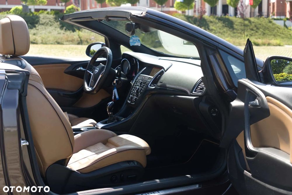 Opel Cascada 1.6 T Cosmo S&S EU6 - 27