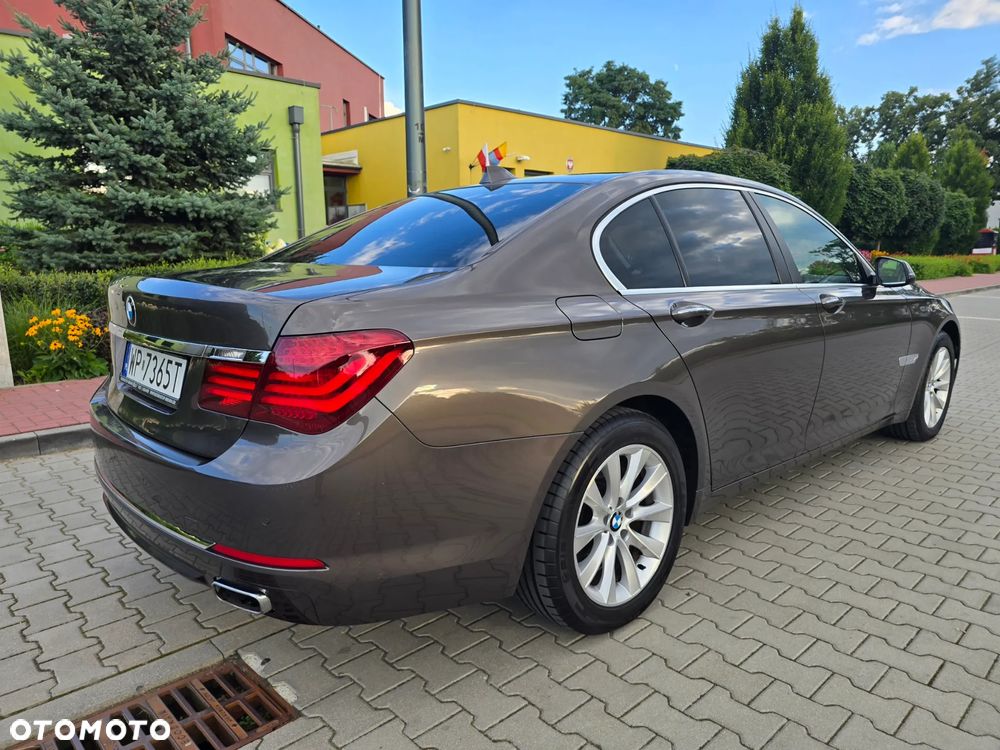 BMW Seria 7 750d xDrive Blue Performance Edition Exclusive - 8