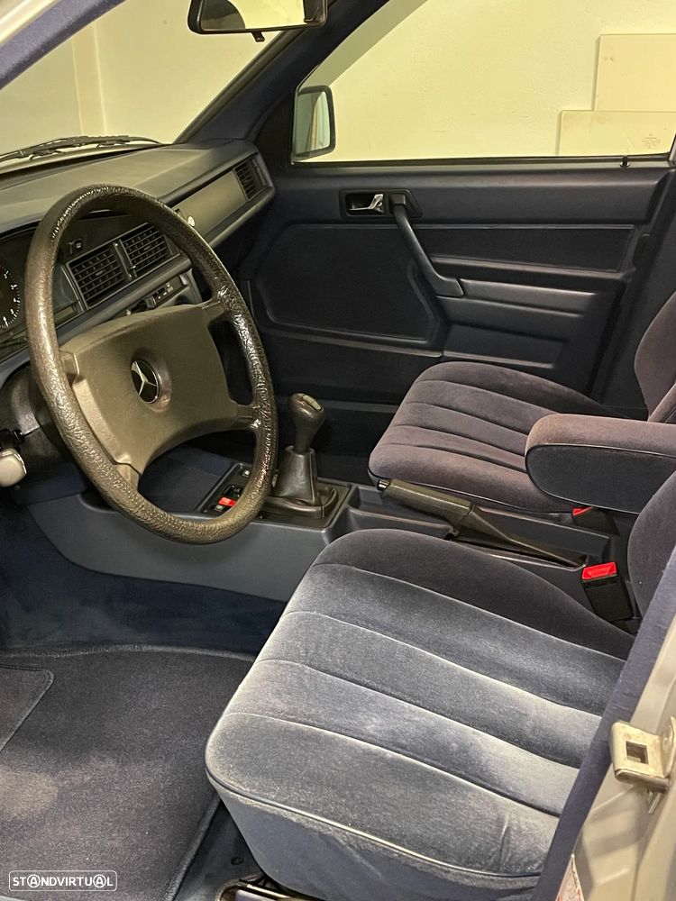 Mercedes-Benz W201 (1982-1993) - 4