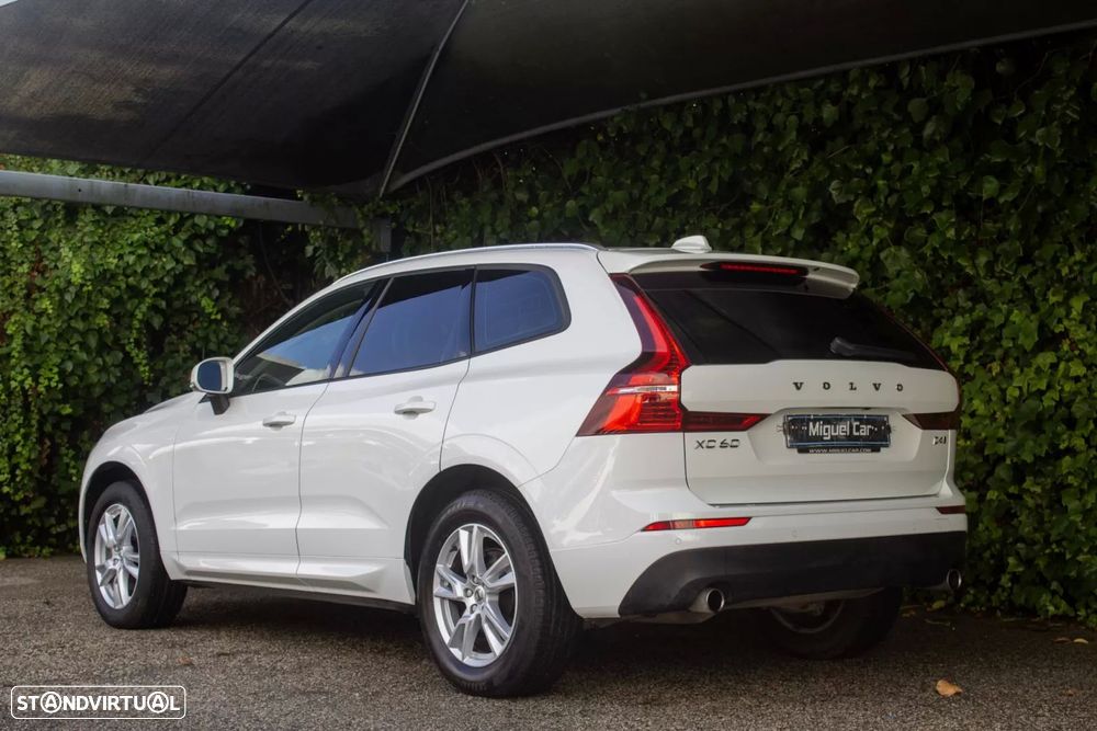 Volvo XC 60 2.0 D4 Momentum AWD Geartronic - 10