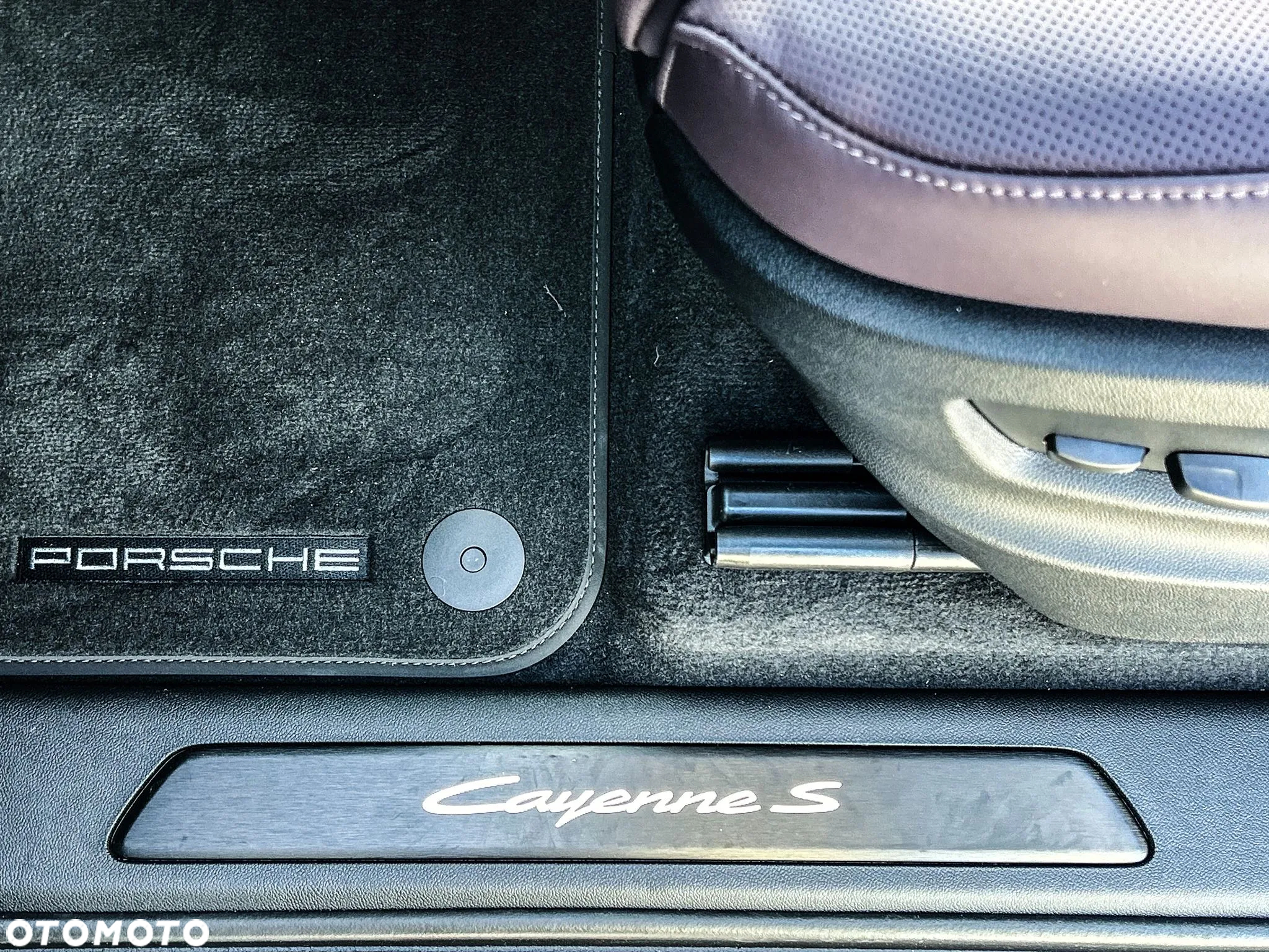 Porsche Cayenne S - 23
