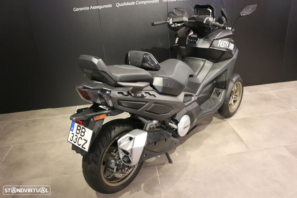 Kymco CV3 - 8