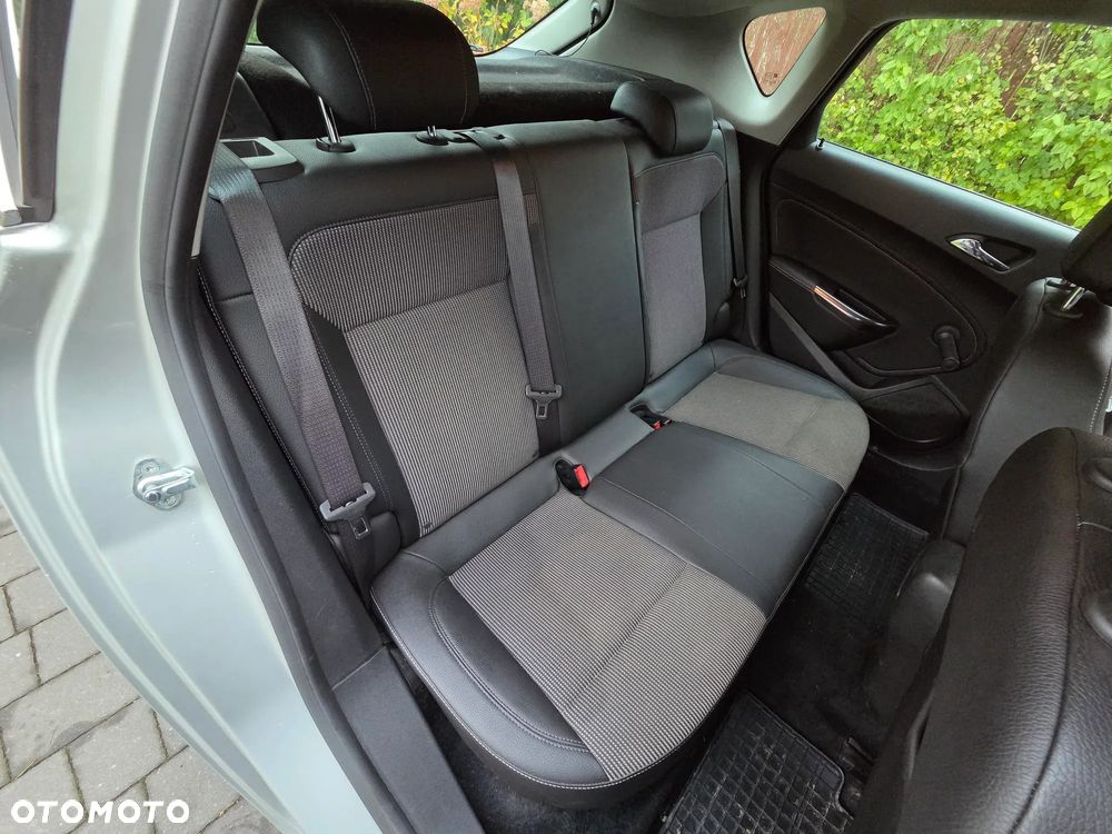 Opel Astra - 16