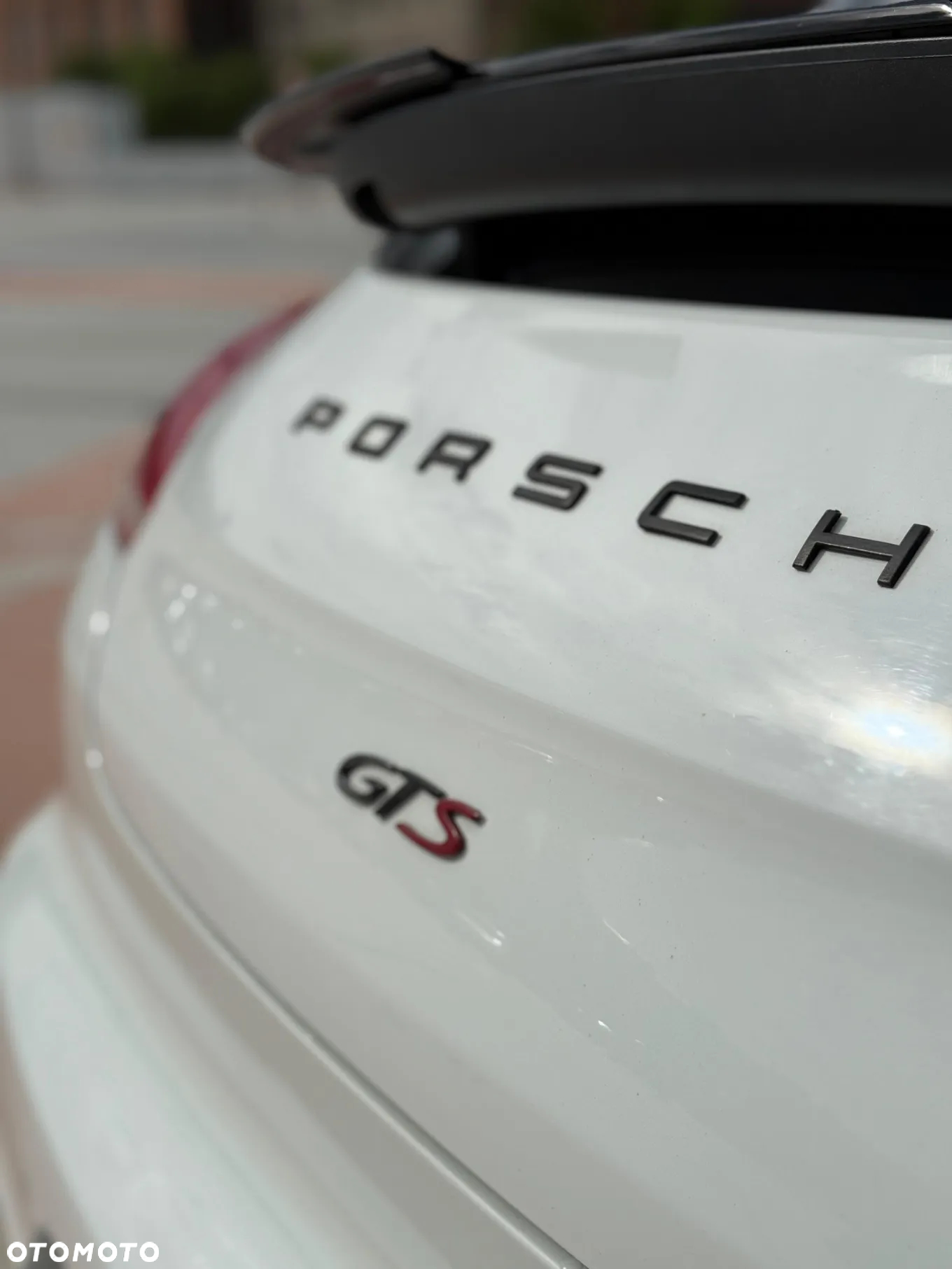 Porsche Panamera GTS PDK - 16