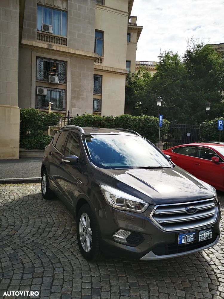 Ford Kuga - 2