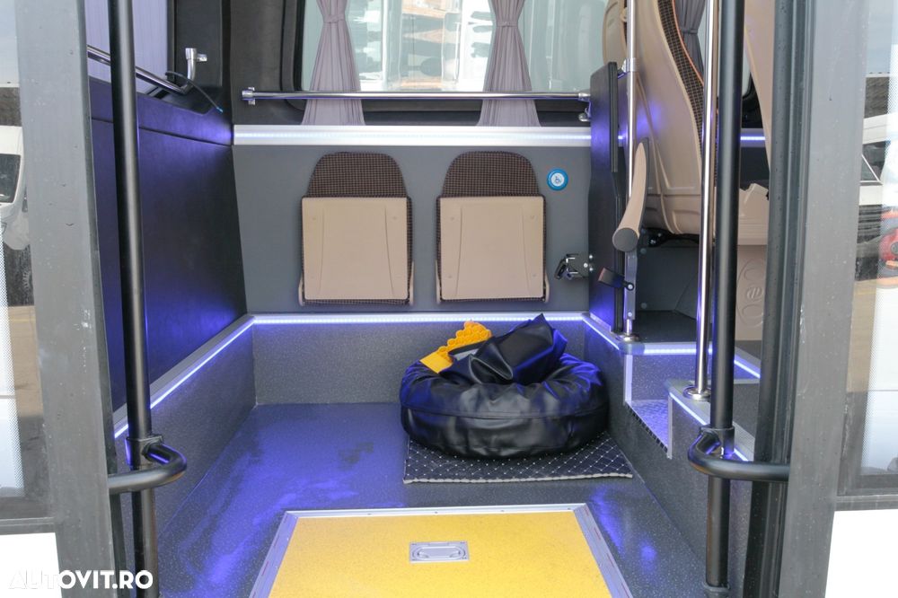 Mercedes-Benz Sprinter - 6