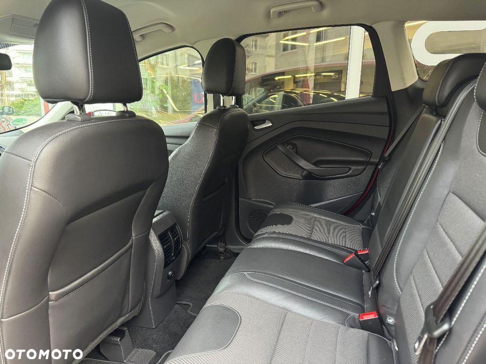 Ford Kuga 1.5 EcoBoost 2x4 Titanium - 20