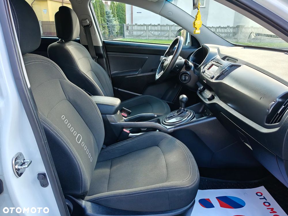 Kia Sportage 2.0 CRDI 4WD Automatik Dream-Team Edition - 33