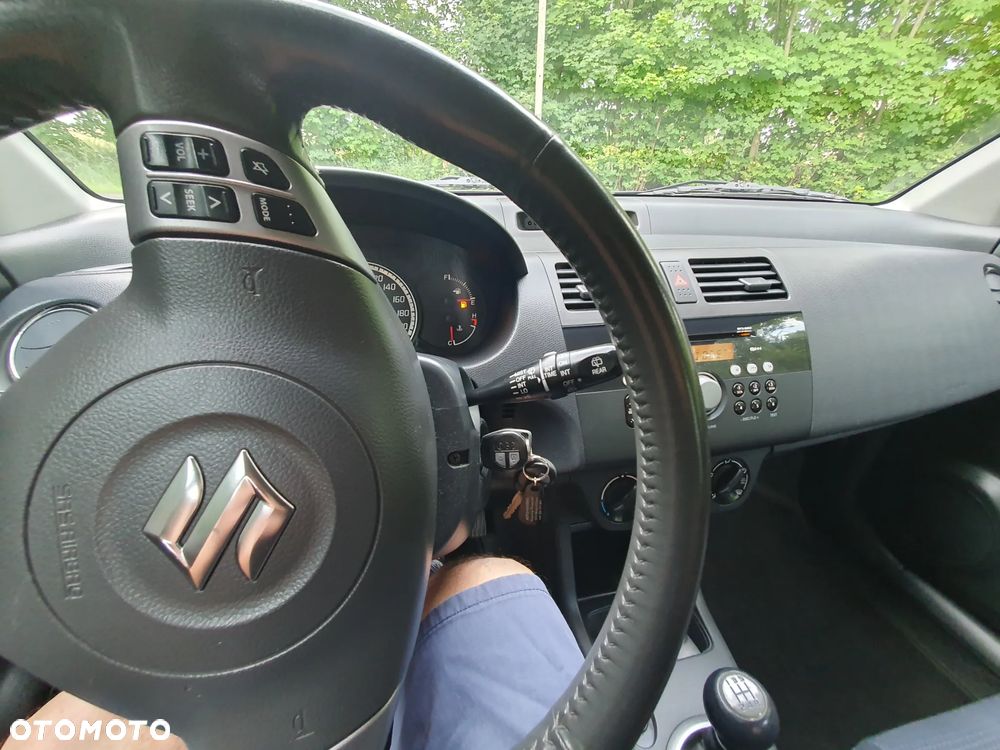 Suzuki Swift 1.3 GS / Premium 4WD - 16