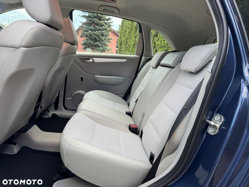 Mercedes-Benz Klasa B 200 Autotronic Special Edition - 18