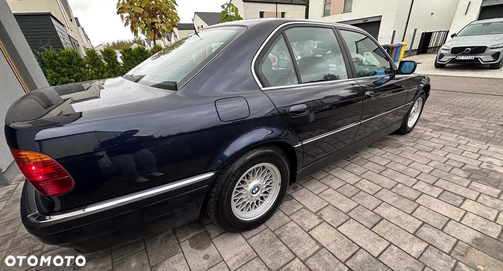 BMW Seria 7 - 15