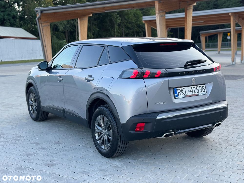 Peugeot 2008 PureTech 130 EAT8 Active - 4