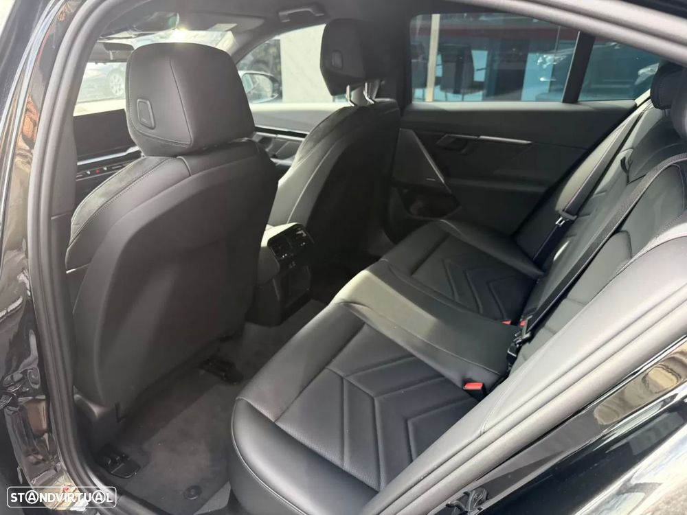 BMW 530 e Pack Desportivo M Pro - 13