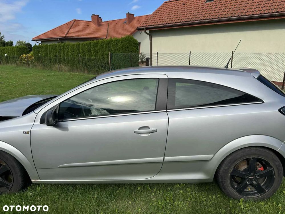 Opel Astra III GTC 1.9 CDTI Sport - 3