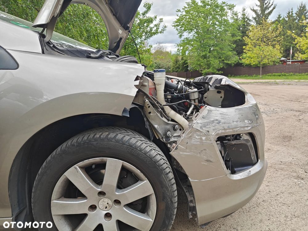 Peugeot 308 1.6 HDi Premium - 18