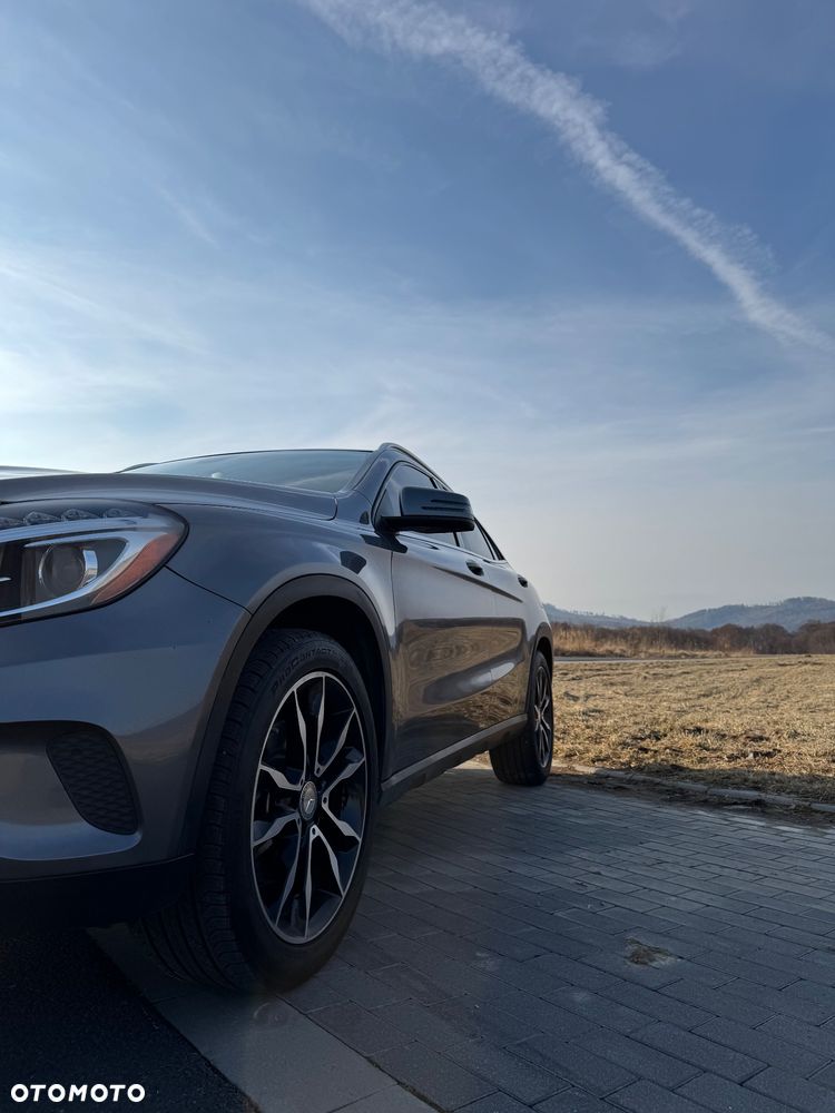 Mercedes-Benz GLA 250 7G-DCT Activity Edition - 33