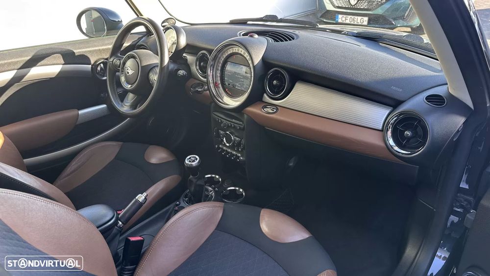 MINI 3 Portas Cooper D - 32