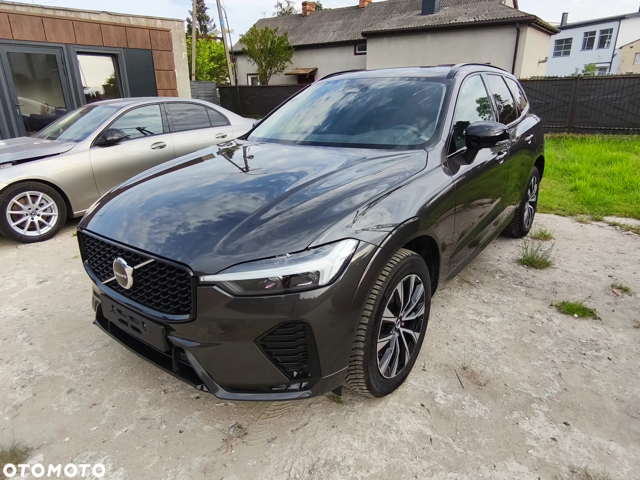 Volvo XC 60 B4 D AWD Plus Dark - 3