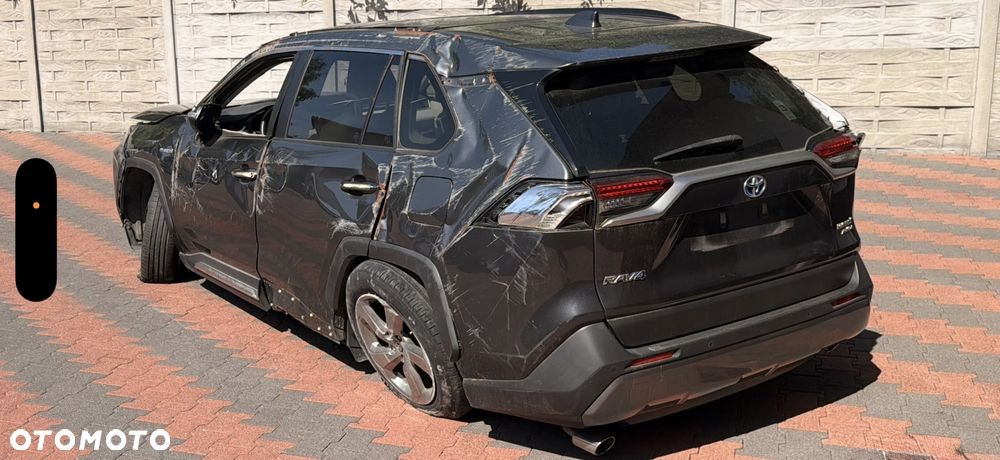 Toyota RAV4 2.5 Hybrid Black Edition by JBL 4x4 - 6