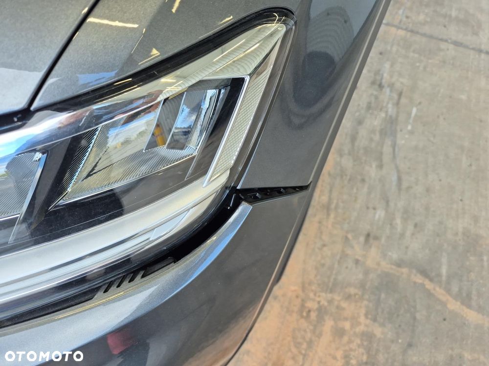 Volkswagen T-Roc - 5